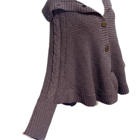 UGG Poncho Shrug Size XS & Small Blue Cable Knit Cape Sweater Missing Button - Picture 4 of 10